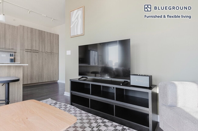 Photo - 730 W Couch Pl Unidad FL15-ID1366