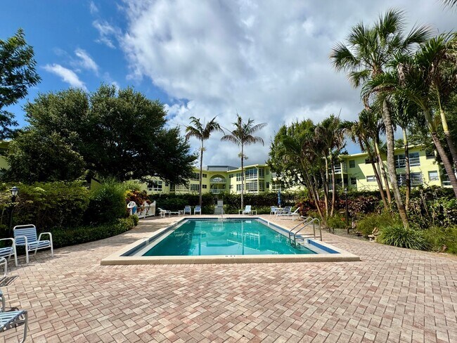 1100 Ponce De Leon Cir Unit E306
