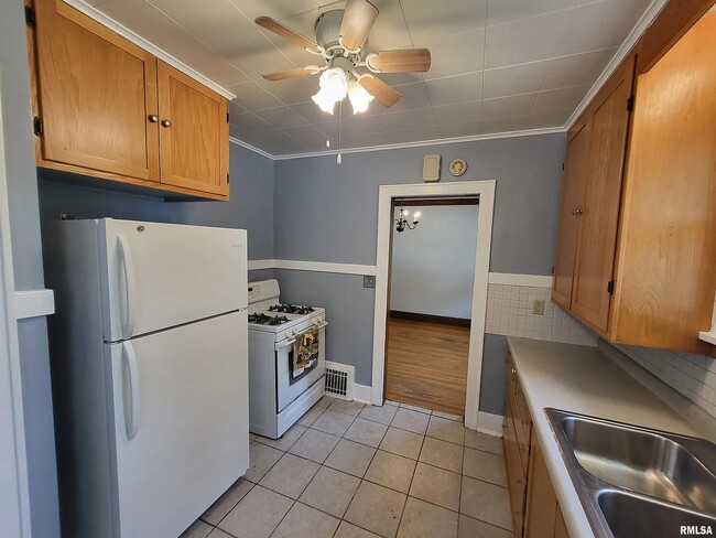 Photo - 1021 W Hanssler Pl