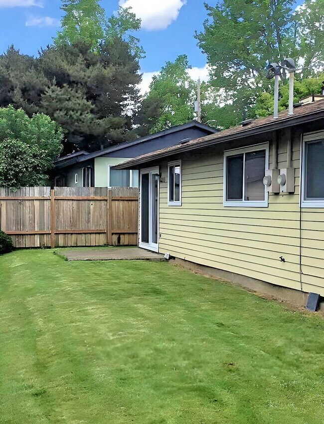 Photo - FAIR - 821 Unit 823