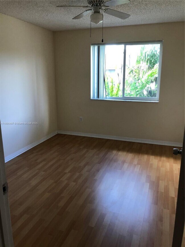 Photo - 2 bedroom in Hollywood FL 33021