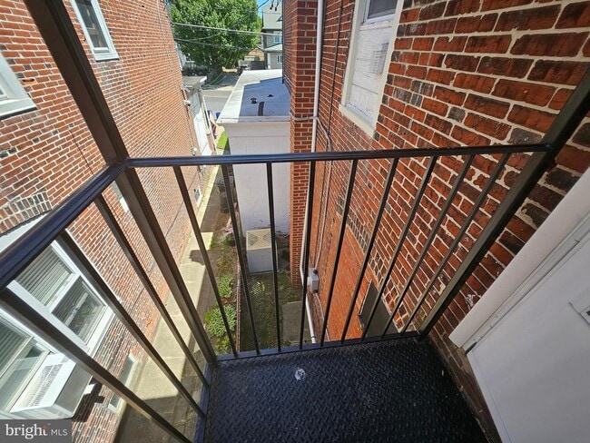 Building Photo - 116 Haddon Ave