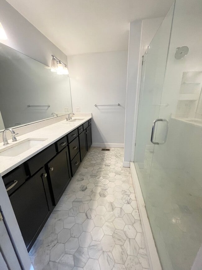 Photo - POS27861                  15 Unit 2786 Post Street #1  Down