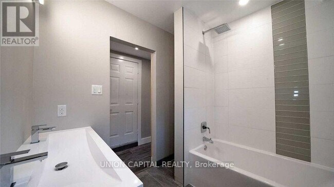 Photo - 37 Roughley St