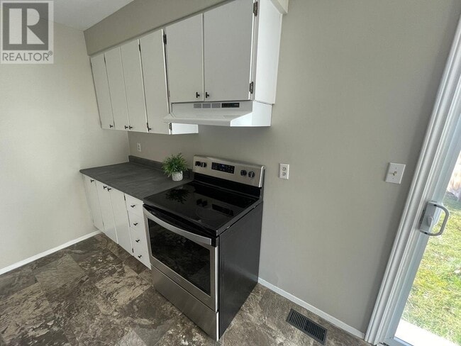 Photo - 11 Forest Pl
