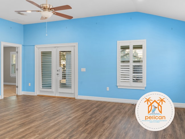 Photo - Stunning Home in East Navarre