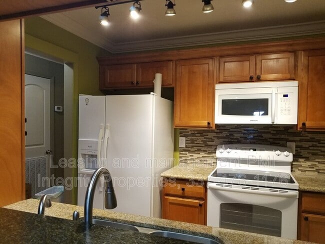 Photo - 193 Southfield Pkwy