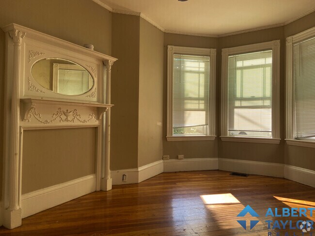 Building Photo - 1 Parker Hill Ter Unit 1 Rental