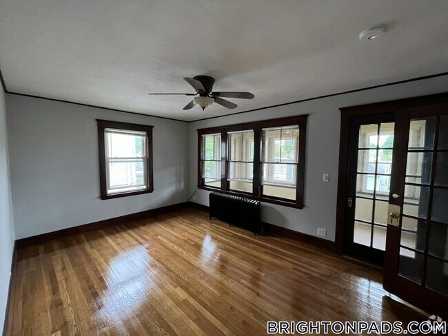 Building Photo - 72 Nonantum St Rental