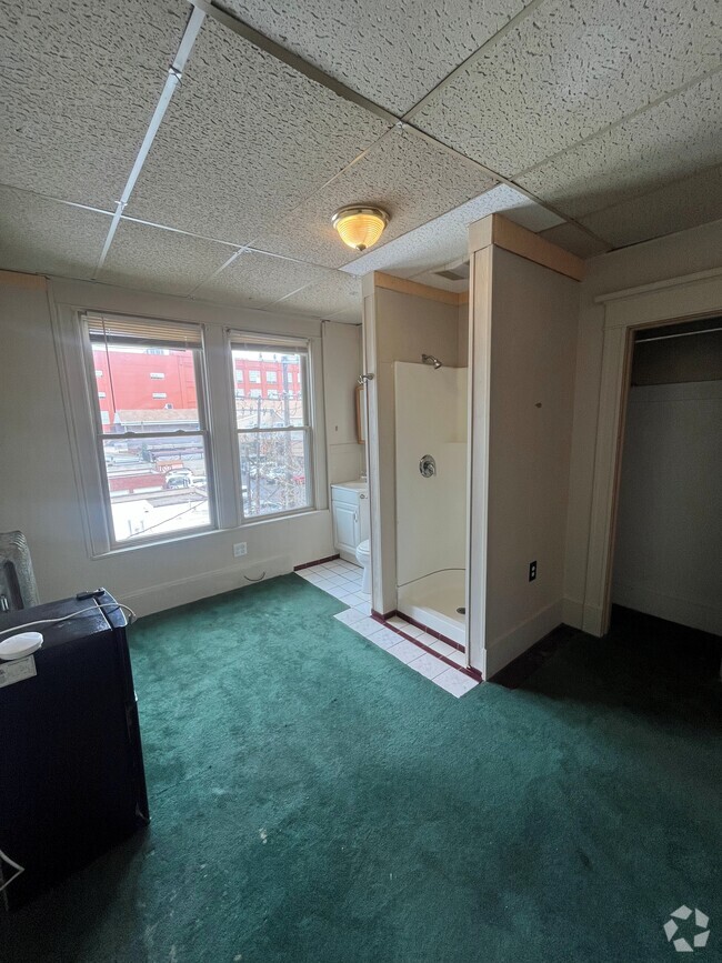 Building Photo - Studio in Downtown Salt Lake! Unit 38 Rental