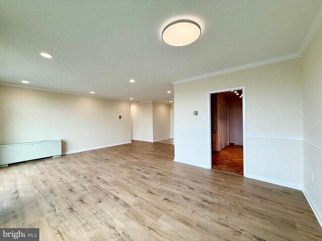 Photo - 4141 Henderson Rd Unit 1217
