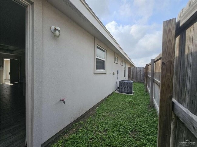 Photo - 9 Summerland Ln Unit 3