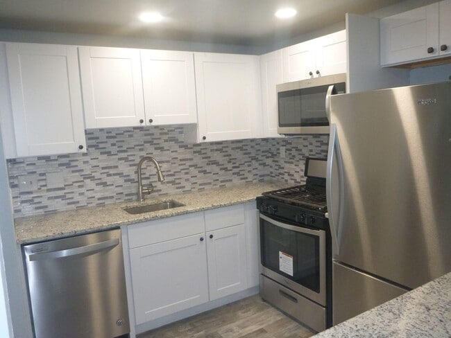 Building Photo - 1047 War Bonnet Way Unit 1047 War Bonnet  - A (right)