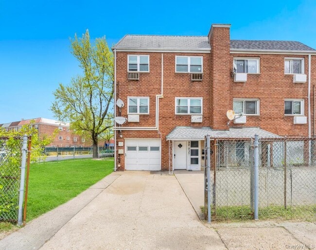 Building Photo - 92-03 241st St Unit 1