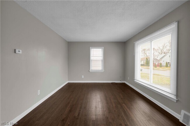 Photo - 4561 W 148th St