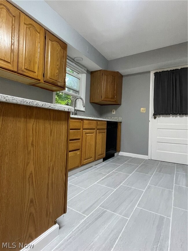 Photo - 1399 Barlow Rd Unit 3