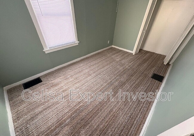 Photo - 3731 Webster St