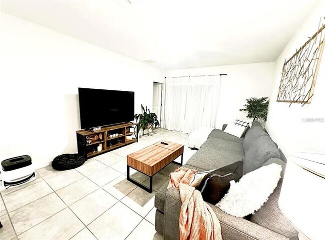 Photo - 1835 Weir Blvd