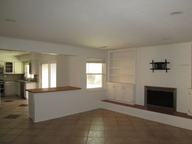 Photo - Desireable NE Heights