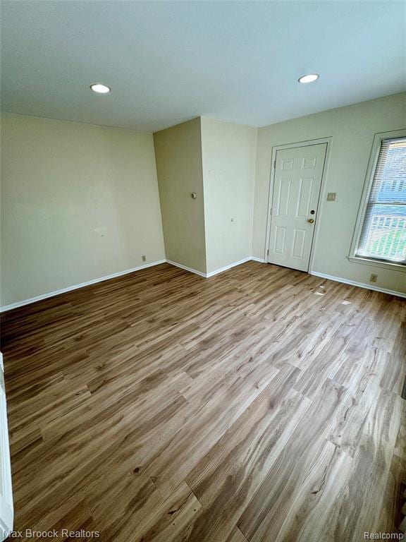 Photo - 368 S Wing St