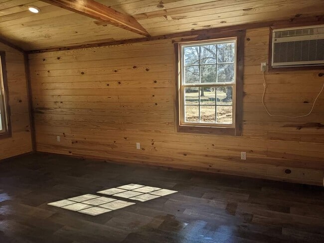 Photo - 1713 Black Zion Rd