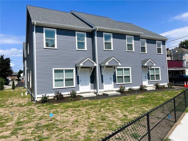Building Photo - 578 Elm St Unit 1 Rental