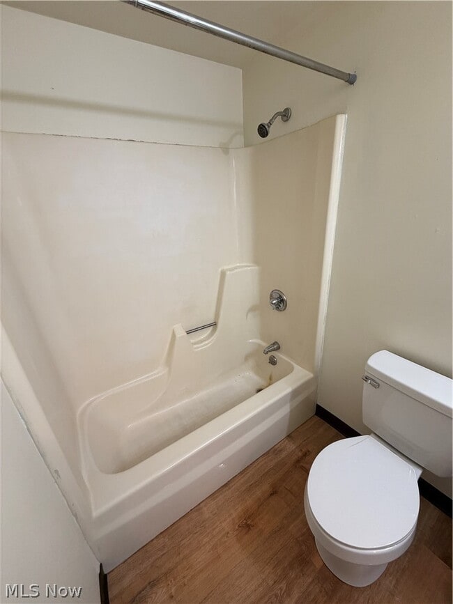 Photo - 193 Rose Ave Unit A