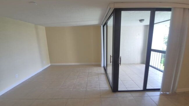 Photo - 820 Lavers Cir