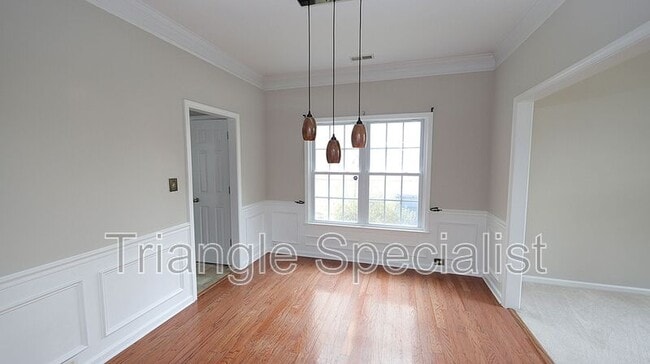 Photo - 210 Newberry Ln