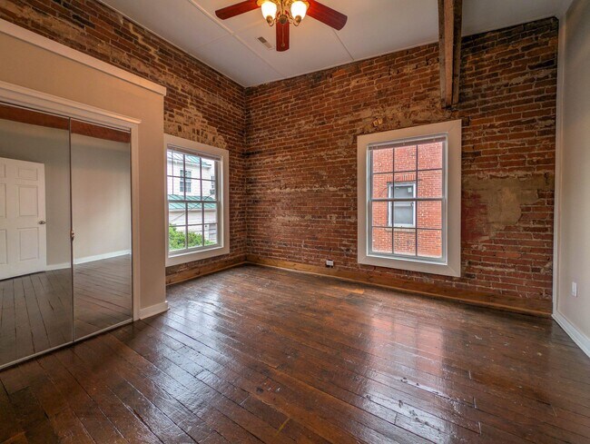 Photo - 112 E Cameron St