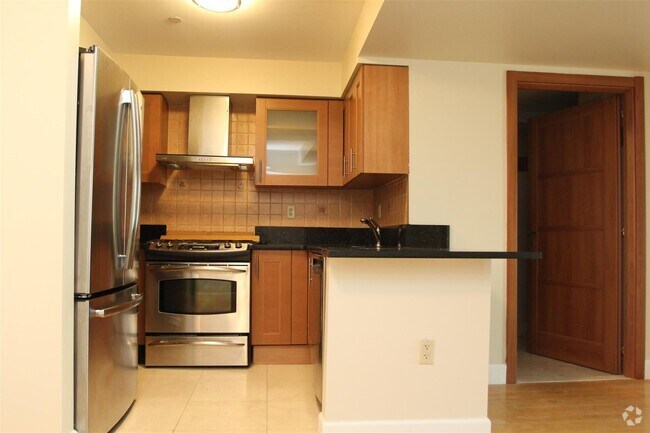 Building Photo - 140-22 Beech Ave Unit 6G Rental