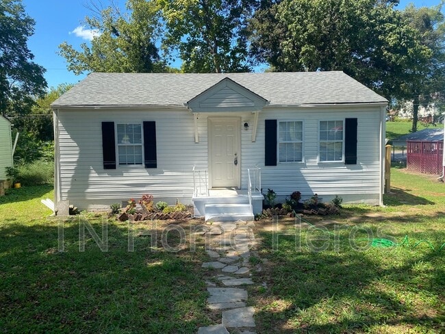 Photo - 2731 Ontario St