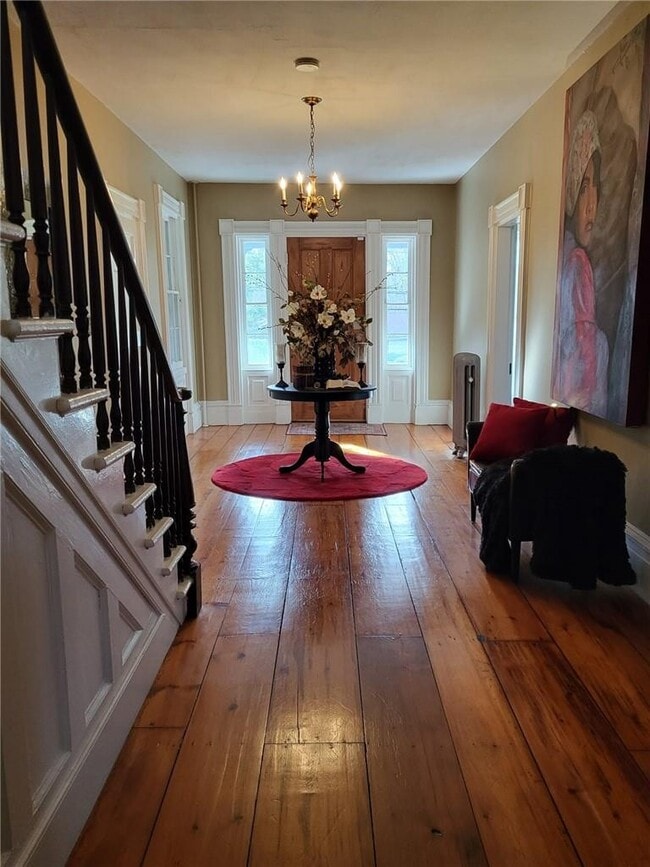 Photo - 126 West St