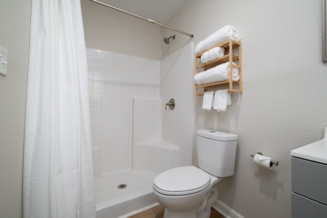 Photo - 1528 E Devine St