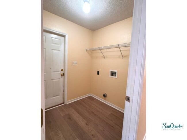 Photo - Spacious all brick home in Gulf Breeze.