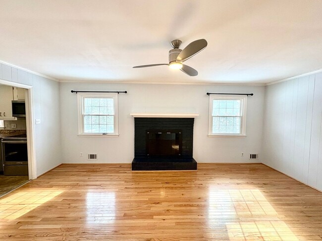 Photo - 11011 Pennway Dr