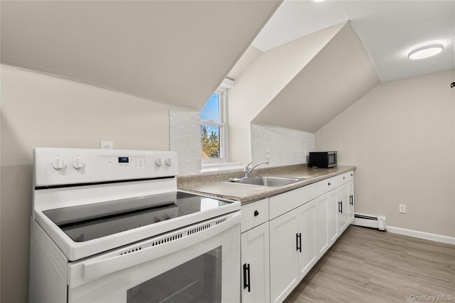 Photo - 174 Mills Pond Rd Unit 2D