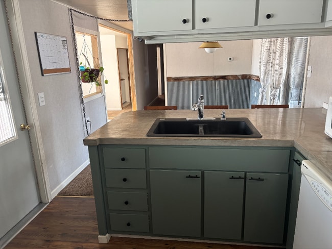 Photo - 440 Ronda Rd