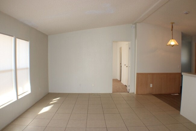 Photo - Spacious 3-Bed, 2-Bath Mobile Home in California City – Convenient & Cozy!