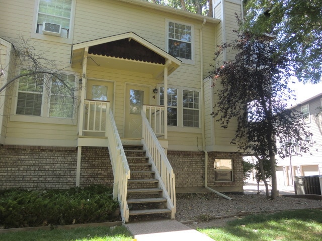 Building Photo - 3200 Azalea Dr