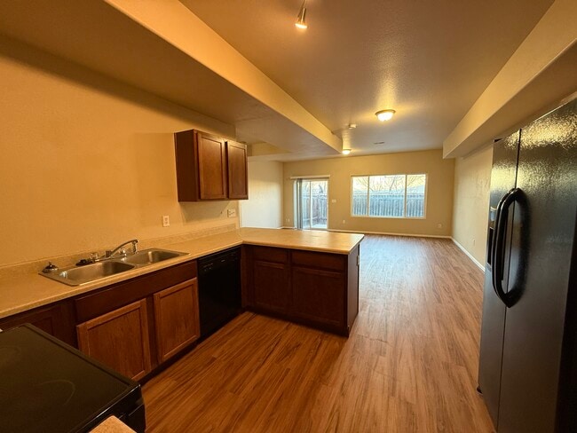 Photo - 775 Hailey Glenn Vw