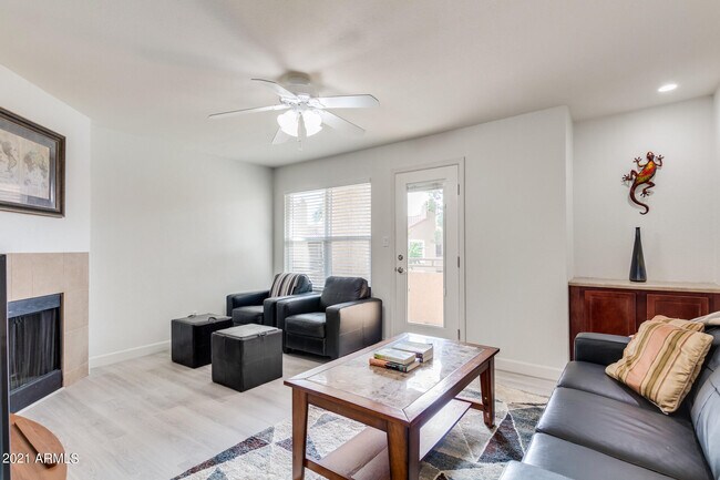 Photo - 8787 E Mountain View Rd Unit 2015