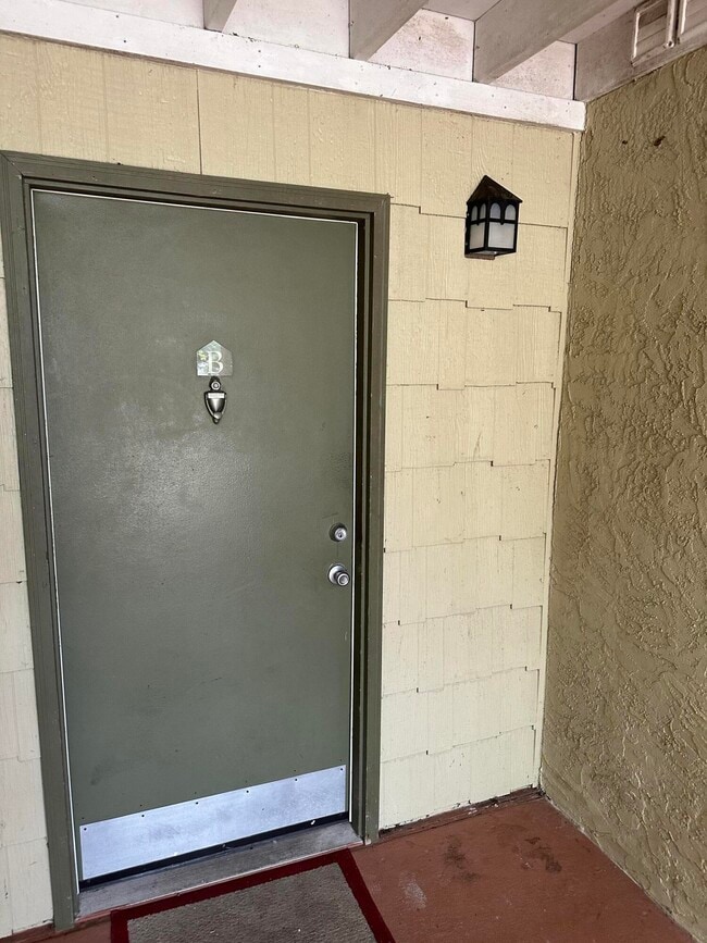 Photo - 3590 Sable Palm Ln Unit B