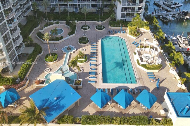 Photo - 7601 E Treasure Dr Unidad 902