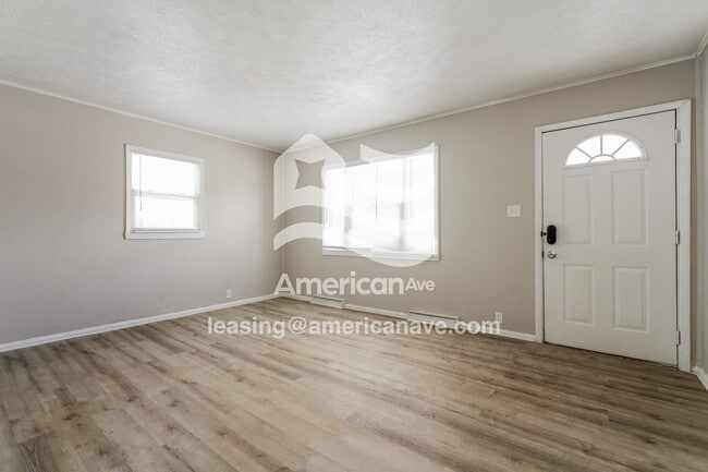 Photo - 233 N Wellington St