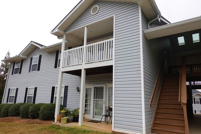 Building Photo - 205 Pelham Square Way Rental
