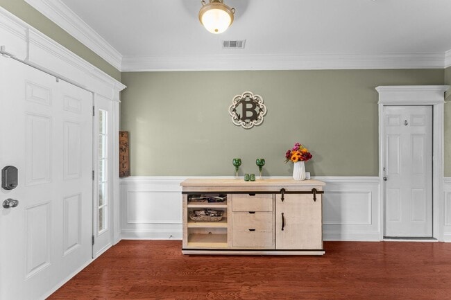 Photo - 108 Saratoga Dr