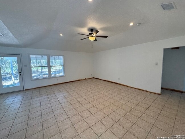 Photo - 675 Lacey Dr