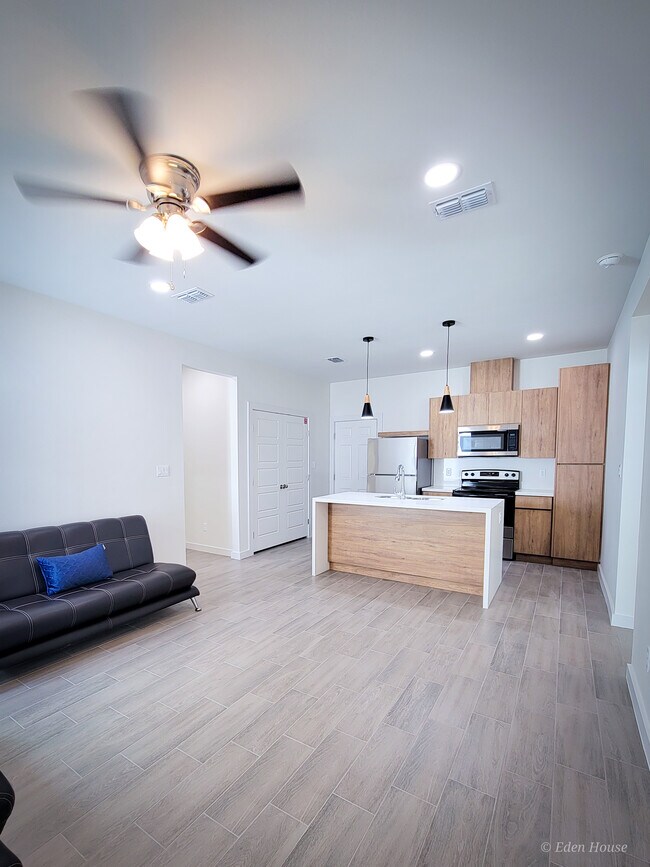 1404 W Platinum Dr Apartments Pharr, TX