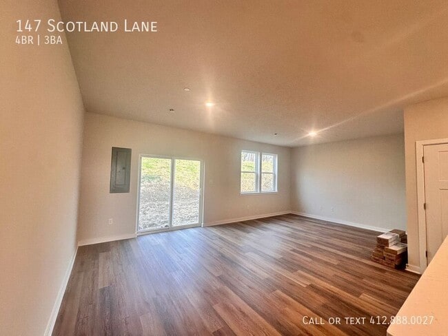Photo - 147 Scotland Ln